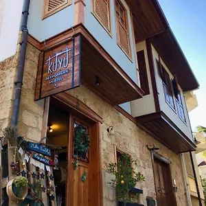 Kuyu Beergarden Hostel Antalya